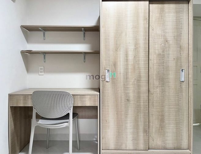 Hình ảnh Mb6623 nạp rút nhanh chóng studio cửa sổ lớn ngay trên Cách Mạng Tháng Tám