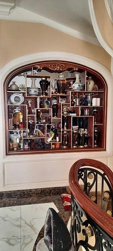 Hình ảnh Biệt thự giữa trung tâm TP. HCM nội thất siêu cao cấp gỗ đỏ - Cách Mạn