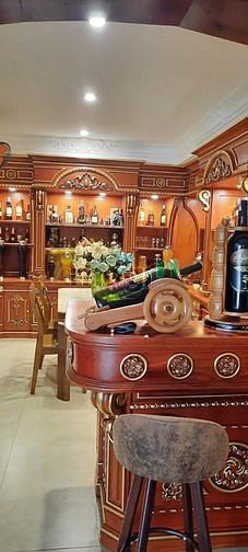 Hình ảnh Biệt thự giữa trung tâm TP. HCM nội thất siêu cao cấp gỗ đỏ - Cách Mạn