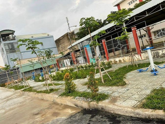 Hình ảnh Gấp bán lô đất mặt tiền, An Phú Đông, Quận 12, 200M2, chỉ 34tr/M2.