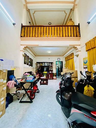 Hình ảnh Bán nhà hẻm 1/ cách mạng tháng 8, 4 lầu chỉ 13 tỷ