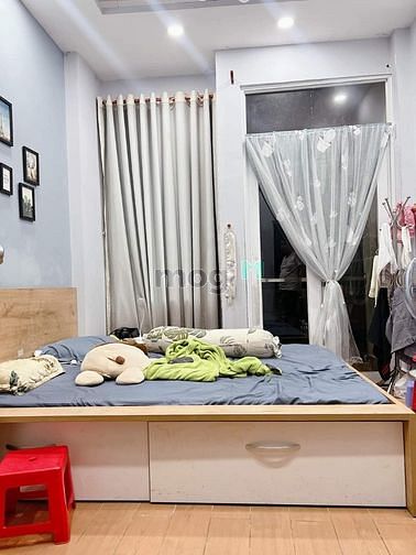 Hình ảnh Bán nhà đoàn văn bơ 4 lầu, 23 m2 chỉ 3 tỷ 6
