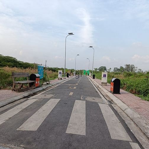 Hình ảnh Bán đất hẻm xe hơi Binh Tân đường to rất gấp