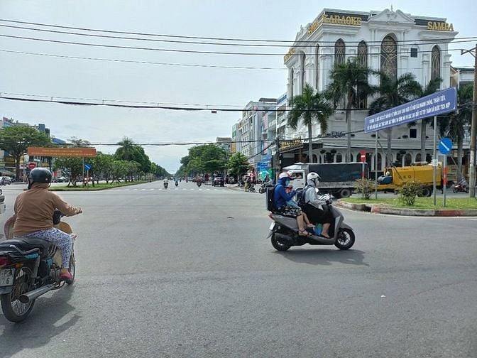 Hình ảnh Nhà mặt tiền TÊN LỬA cho thuê 5x20m đúc 4 tấm giá 25tr