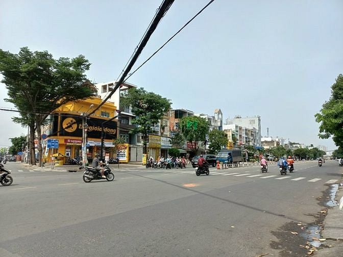 Hình ảnh Nhà mặt tiền TÊN LỬA cho thuê 5x20m đúc 4 tấm giá 25tr