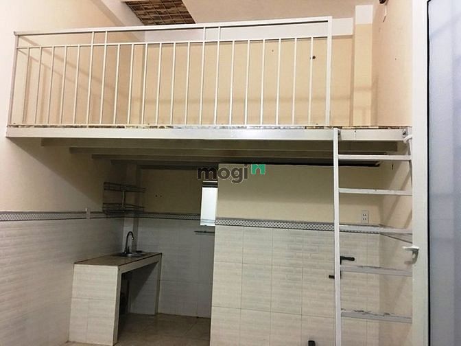 Hình ảnh Cho thuê gấp phòng 20m2 gác 1m8 Tân Phú giáp Tân Bình - chỉ 1tr4/th