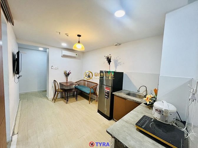 Hình ảnh Hệ Thống CH balcon - Cửa sổ  ngay gần Phan XÍch Long