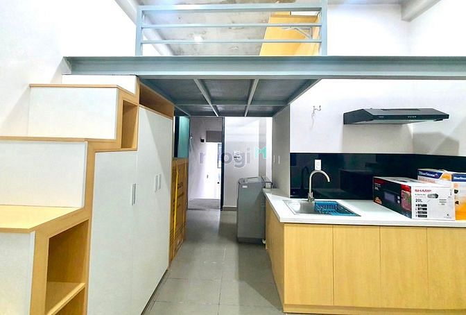 Hình ảnh full nội thất có máy giặt riêng, ngay vòng xoay trần não