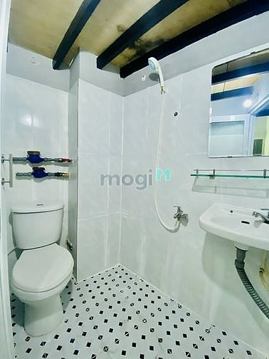 Hình ảnh Cho thuê phòng trọ gác lửng, cao 1m8 có thang máy