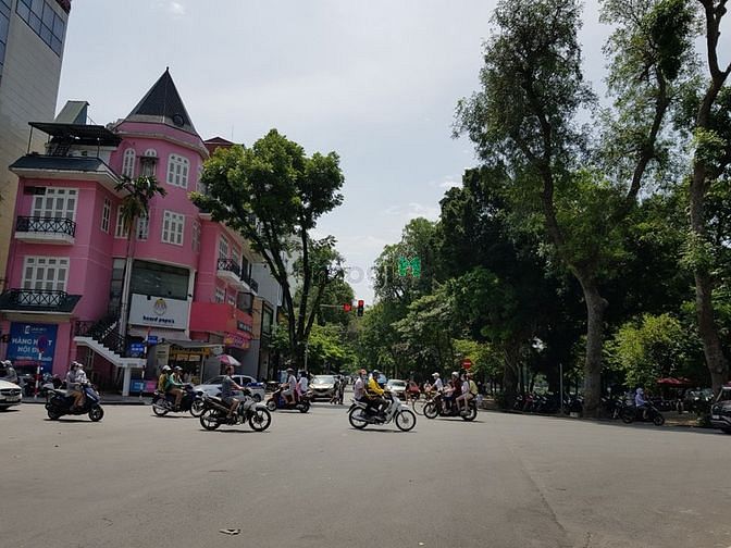 Hình ảnh Đối diện bờ hồ Thiền quang thơ mộng 197m2.