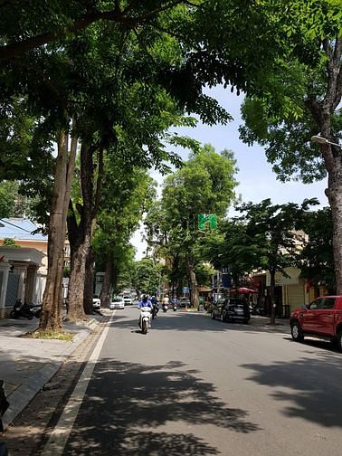 Hình ảnh Đối diện bờ hồ Thiền quang thơ mộng 197m2.