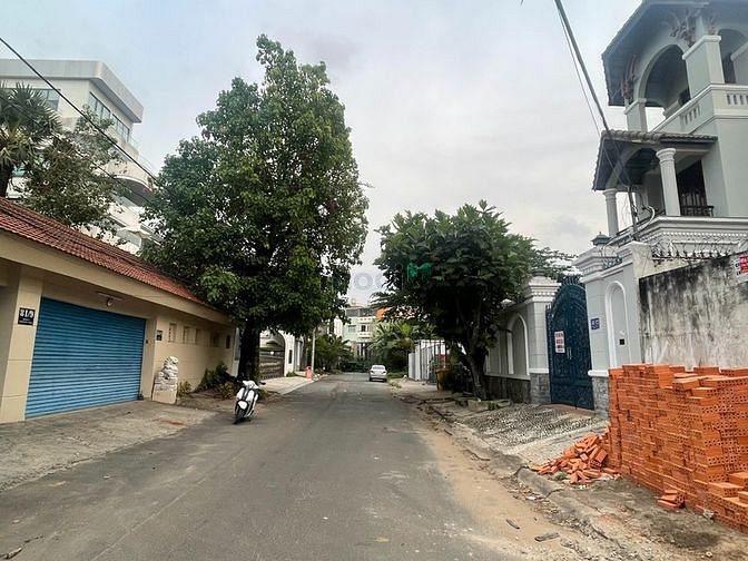 Hình ảnh Bán lô đất đường 16m cách MT Trần Não 100m - Diện tích 303m2-148tr/m2