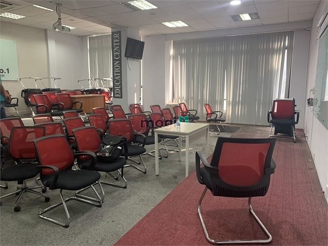 Hình ảnh Cho thuê toà nhà 9x25m, 12 sàn vp lớn nhỏ, tân bình