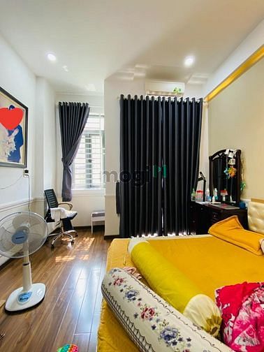 Hình ảnh Bán nhà đẹp hẻm 8m, Phường 5, Tân Bình. 13,2 tỷ.