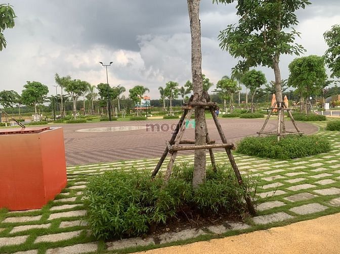 Hình ảnh Đắt mặt tiền đường Nguyễn Văn Linh