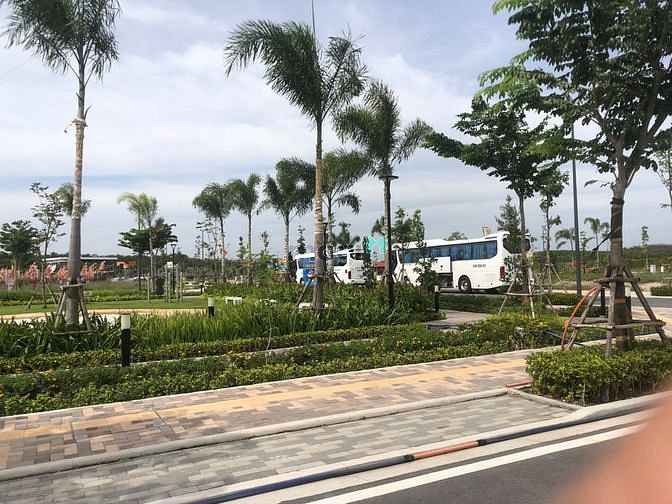 Hình ảnh Đắt mặt tiền đường Nguyễn Văn Linh