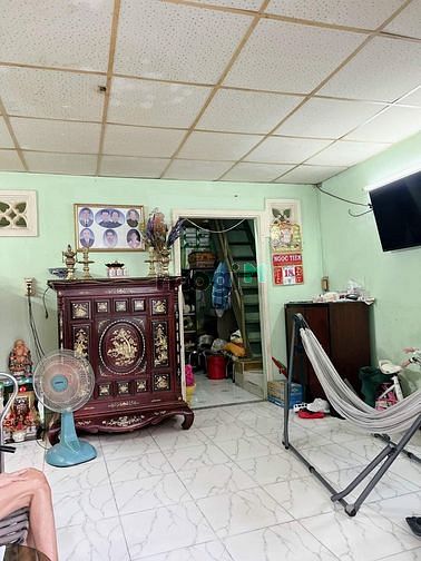 Hình ảnh Bán nhà bến vân đồn, ngang 6m, 49m2 chỉ 4 tỷ 2