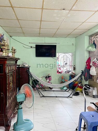 Hình ảnh Bán nhà bến vân đồn, ngang 6m, 49m2 chỉ 4 tỷ 2