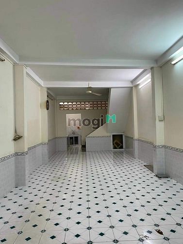Hình ảnh Bán gấp nhà Quận 5, 3 tầng, 3PN, 2 mặt hẻm
