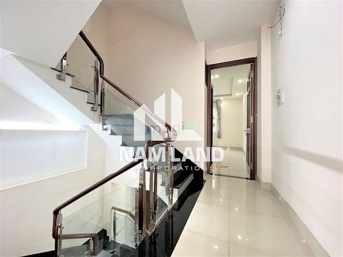 Hình ảnh Cho Thuê Nhà Có Hầm 320m2 Gần Siêu Thị Mega Market An Phú Quận 2