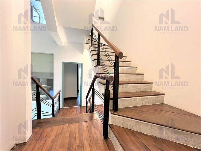 Hình ảnh Cho Thuê Nhà 3 Lầu 300m2 Gần Đường Xa Lộ Hà Nội_P. An Phú_Quận 2