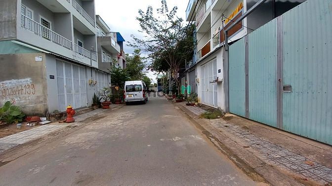Hình ảnh Bán đất hẻm 124 đường  võ văn hát .P long trường .Q9