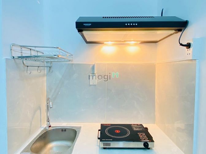 Hình ảnh CHDV quận 10, cửa sổ, phòng sạch sẽ như hình