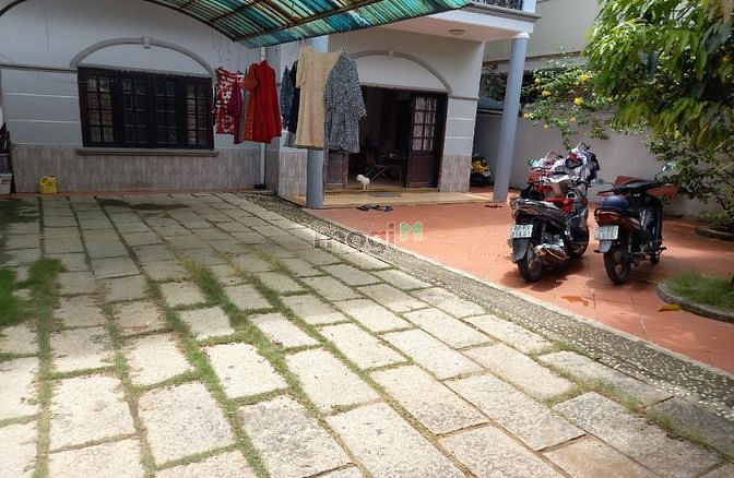 Hình ảnh Cần cho thuê biệt thự có sân rộng 40tr/th đường số 59, Thảo Điền, Q2