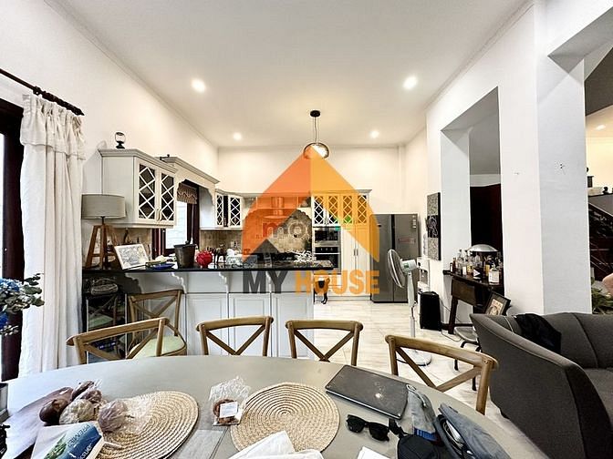 Hình ảnh Cho Thuê Villa Phố 3 Lầu Có Hồ Bơi 4 Phòng Để Ở_Văn Phòng Công Ty