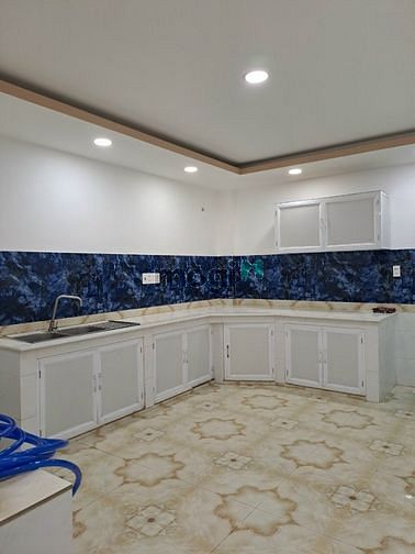 Hình ảnh Nhà khu Tên Lửa [4x18] 1 trệt 1 lửng 2 lầu 5PN 5WC