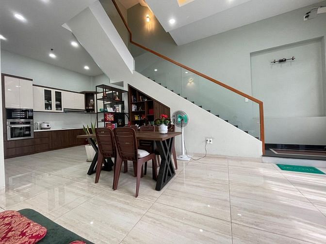 Hình ảnh Nhà Mới Full Nội Thất Dương Quảng Hàm 3 Lầu 5PN, 6WC