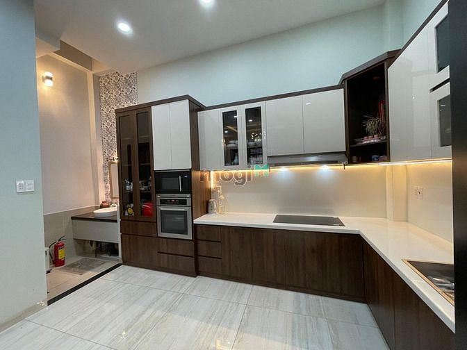 Hình ảnh Nhà Mới Full Nội Thất Dương Quảng Hàm 3 Lầu 5PN, 6WC
