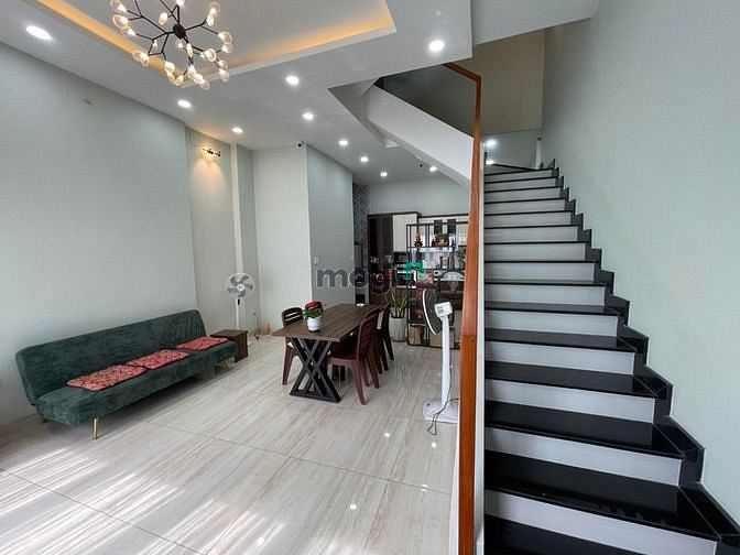 Hình ảnh Nhà Mới Full Nội Thất Dương Quảng Hàm 3 Lầu 5PN, 6WC