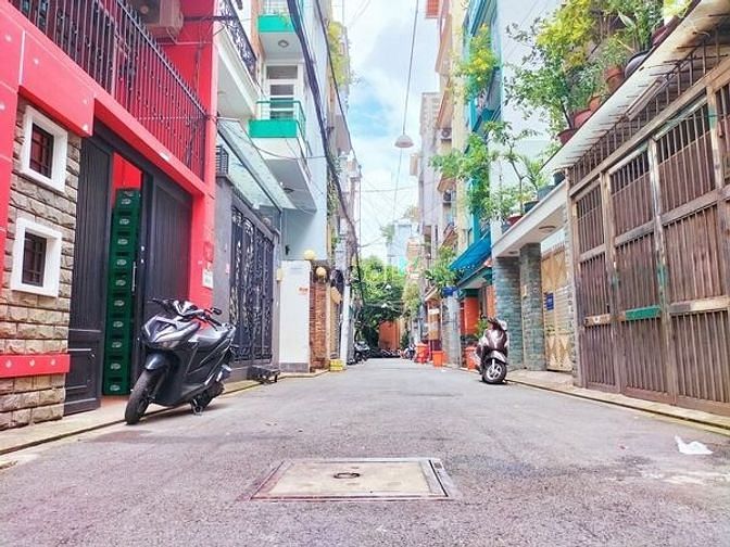 Hình ảnh Không gian rộng rãi, hẻm xe hơi 6M