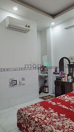 Hình ảnh Hẻm xe hơi, nhà mới giáp chợ Phạm Văn Hai