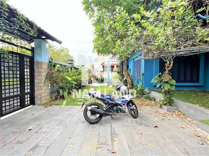 Hình ảnh Cho thuê Villa 450M2 sân vườn đường số 17 P.An Phú Quận 2