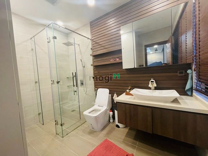 Hình ảnh Siêu biệt thự có thang máy trong nhà ở KDC Trung Sơn