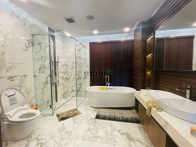 Hình ảnh Siêu biệt thự có thang máy trong nhà ở KDC Trung Sơn