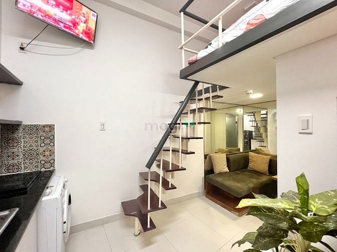 Hình ảnh Gác Lửng cho thuê ngay ngã 4 Lý Chính Thắng - Quận 3. Ở được ngay