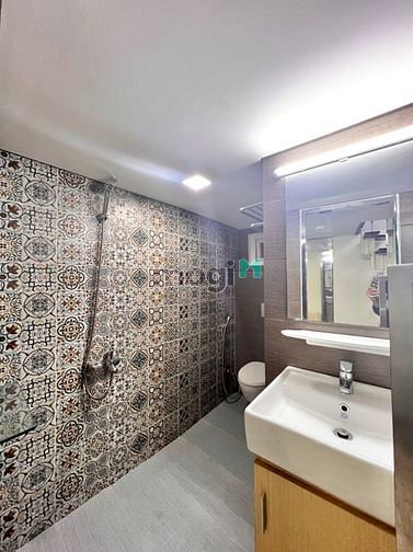 Hình ảnh Gác Lửng cho thuê ngay ngã 4 Lý Chính Thắng - Quận 3. Ở được ngay