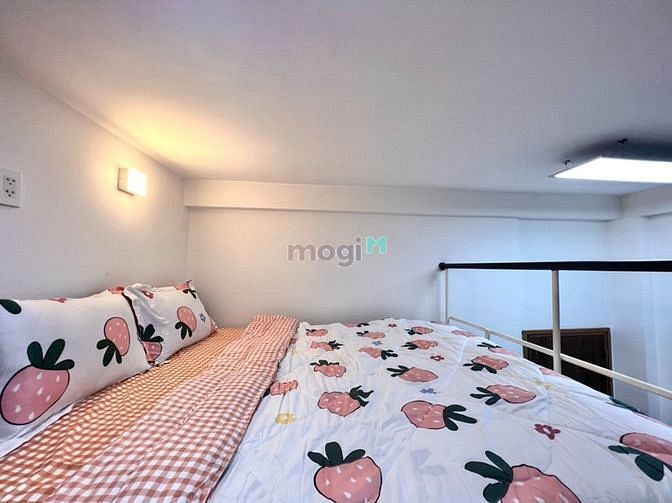 Hình ảnh Gác Lửng cho thuê ngay ngã 4 Lý Chính Thắng - Quận 3. Ở được ngay