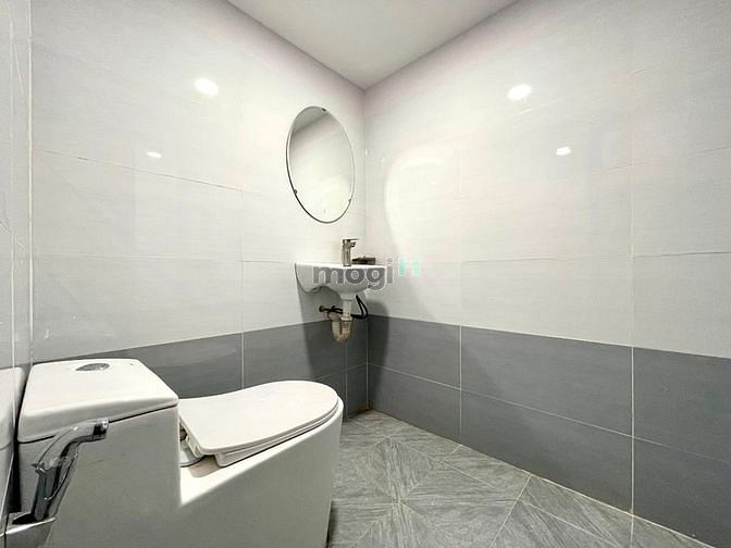 Hình ảnh CH đầy đủ nội thất như hình gần chợ Bà Chiểu
