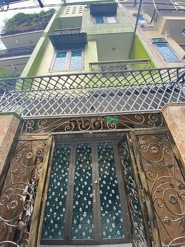 Hình ảnh Nhà cần bán có thu nhập CHDV đường Trần Văn Đang P11 Q3