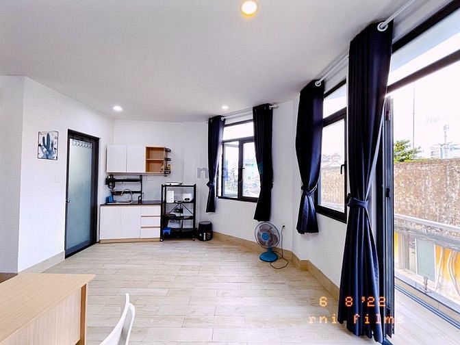 Hình ảnh Căn Hộ Ban Công 40m2 FullNT Thoáng Mát Gần Cầu Bông
