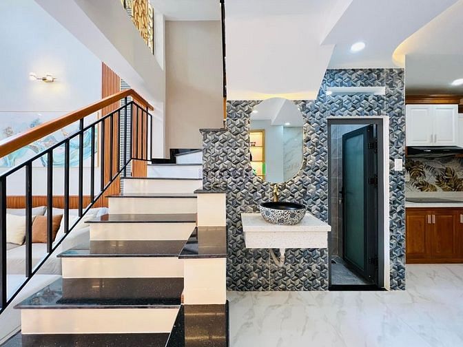 Hình ảnh Siêu phẩm đẹp 3 tầng giá tốt nhất thị trường