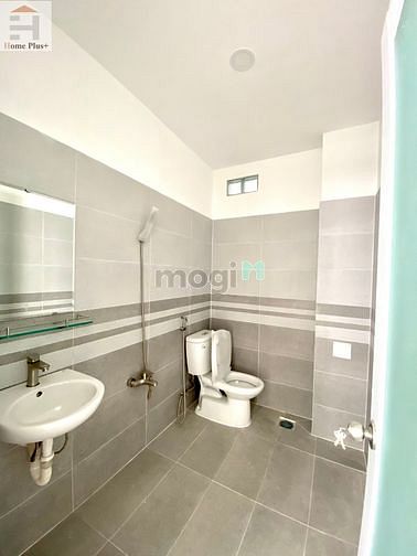 Hình ảnh Phòng mới xây, ban công, sẵn nội thất. Ngay VINCOM Phan Văn Trị
