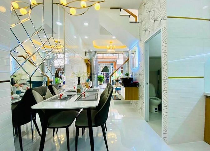 Hình ảnh KHU SẦM UẤT NG Trãi Q5 57m2 3Pn 1tỷ850 SHR 3wc