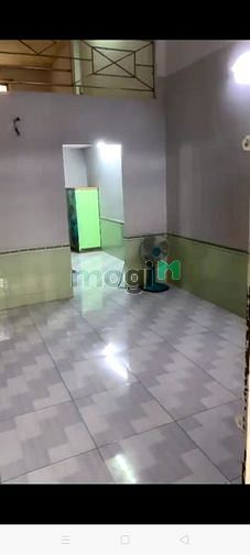 Hình ảnh nhà hẻm 8m, đường hương lộ 2 giá 8tr/tháng