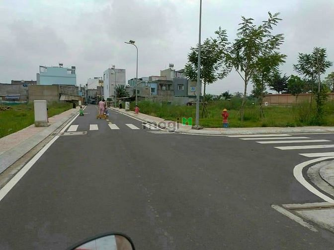 Hình ảnh Kẹt Tiền Làm ăn bán nền đất Đường Hương Lộ 2