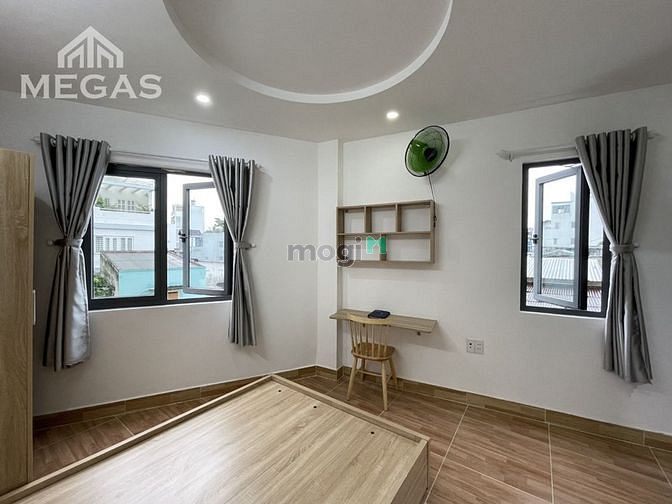 Hình ảnh Căn Hộ Full Nội Thất - Cửa sổ thoáng ngay chợ Phan Văn Trị